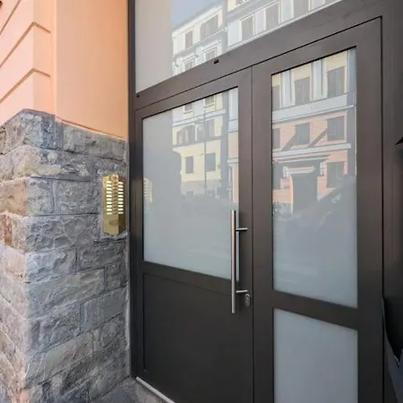 Rendez-vous Apartment *